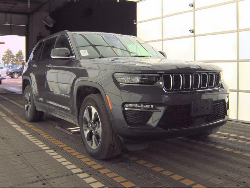2024 Jeep Cherokee Limited 4xe photo 4