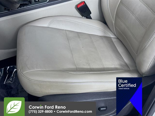2019 Ford Escape Titanium photo 15