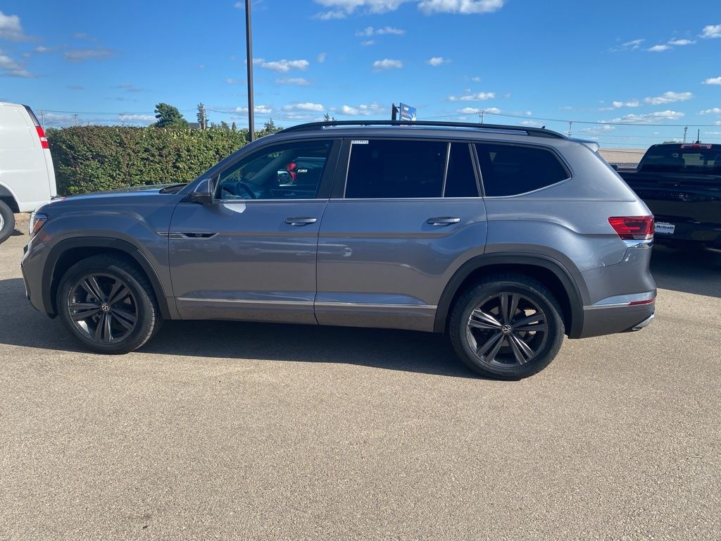 2021 Volkswagen Atlas V6 SE Technology R-Line photo 6