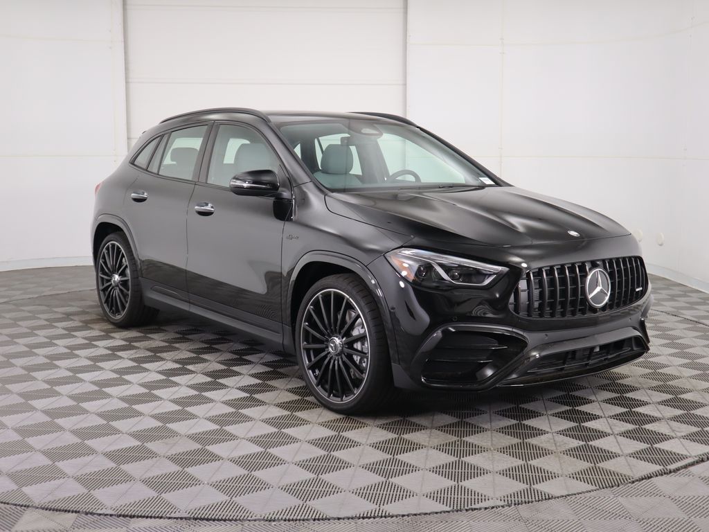 2026 Mercedes Benz GLA 35 AMG 4MATIC photo 3
