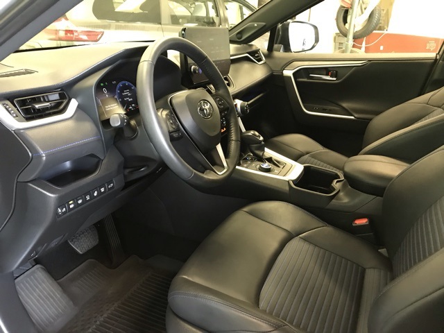 2023 Toyota RAV4 Hybrid XSE photo 11