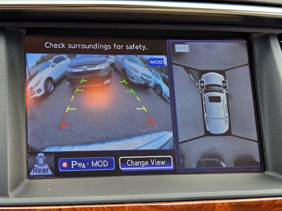 2017 Infiniti QX80 Base photo 23