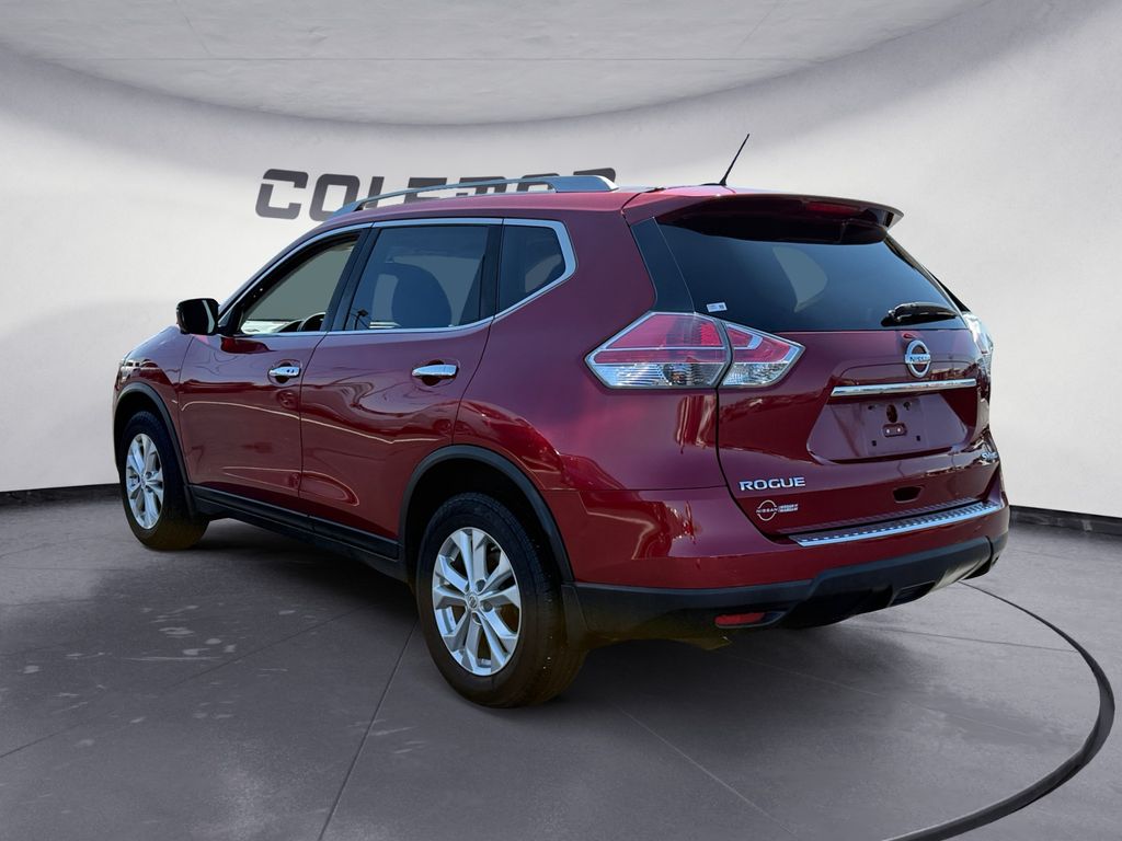 2016 Nissan Rogue SV photo 3