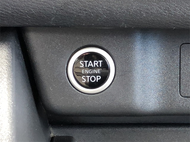 2021 Nissan Rogue SV photo 17