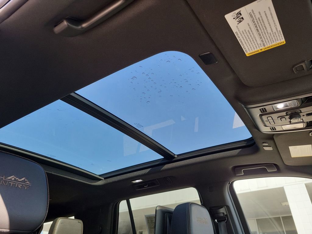 2023 Chevrolet Tahoe High Country photo 15
