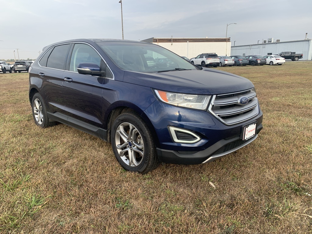 2016 Ford Edge Titanium photo 3
