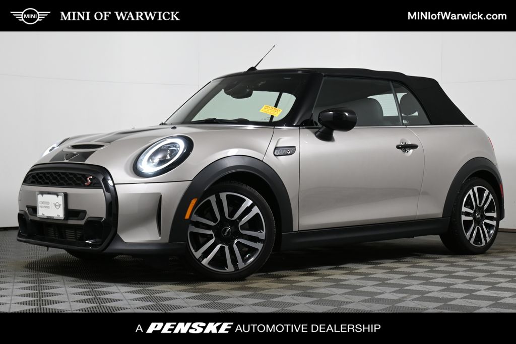 2024 MINI Convertible S's photo