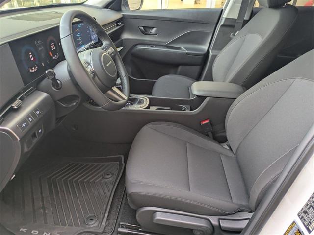 2026 Hyundai Kona SEL photo 9