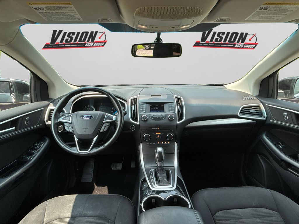 2015 Ford Edge SEL photo 24