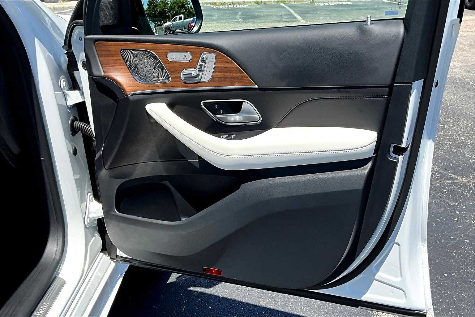 2025 Mercedes Benz GLE 450e 4MATIC photo 20