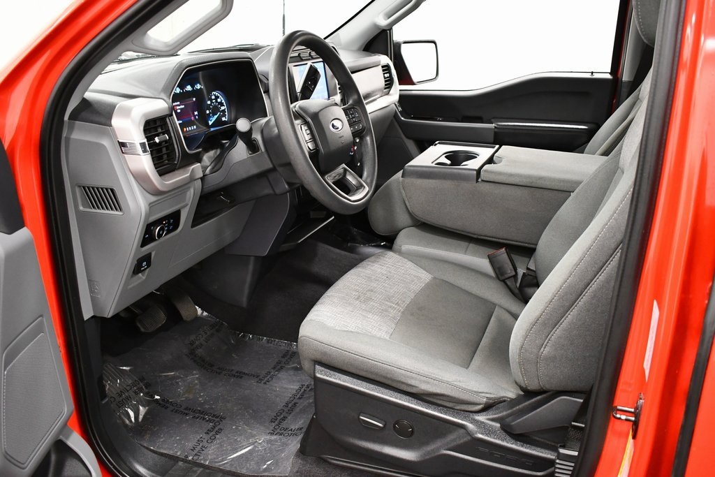 2023 Ford F-150 XLT photo 13