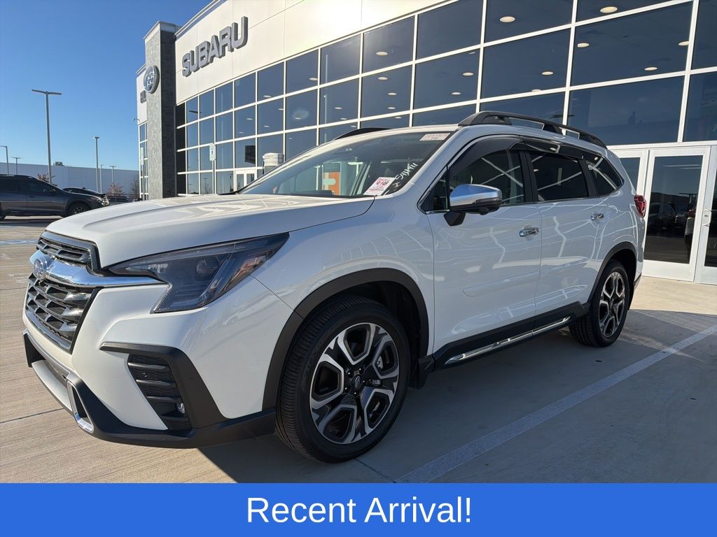 2023 Subaru Ascent Touring's photo