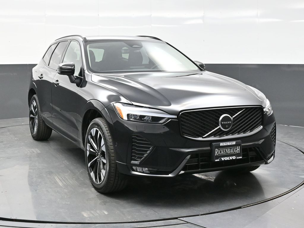 2026 Volvo XC60 Plus's photo