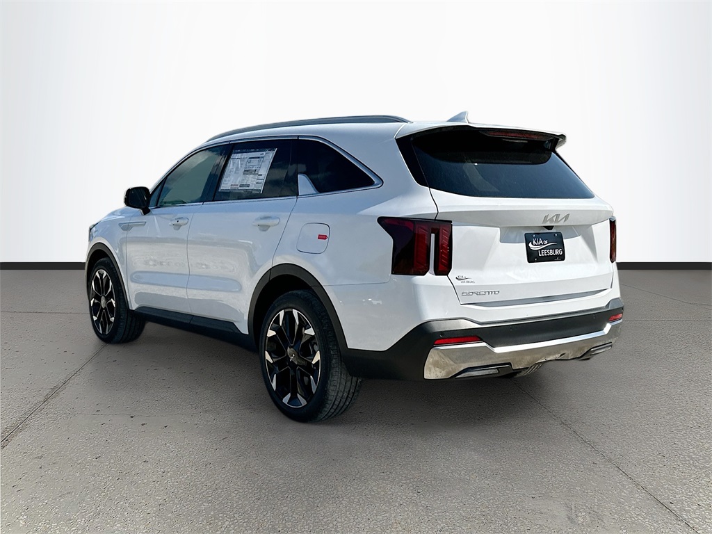 2026 Kia Sorento EX photo 3