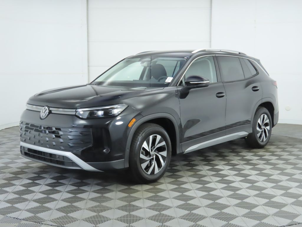 2025 Volkswagen Tiguan S's photo