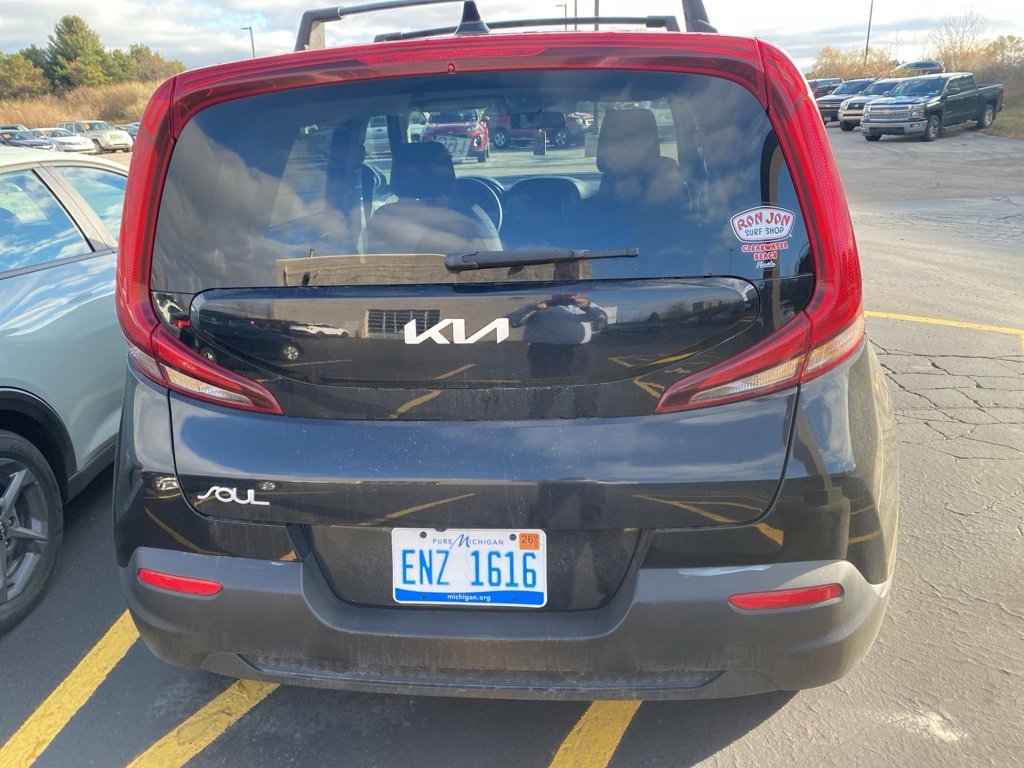 2022 Kia Soul LX photo 3