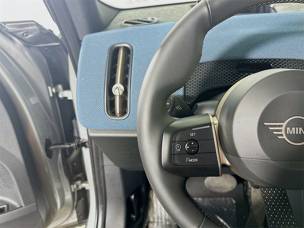 2025 Mini Cooper S ALL4 photo 10