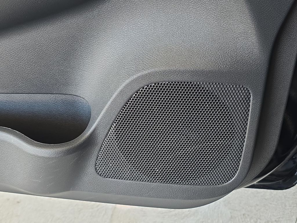 2024 Nissan Versa SV photo 23