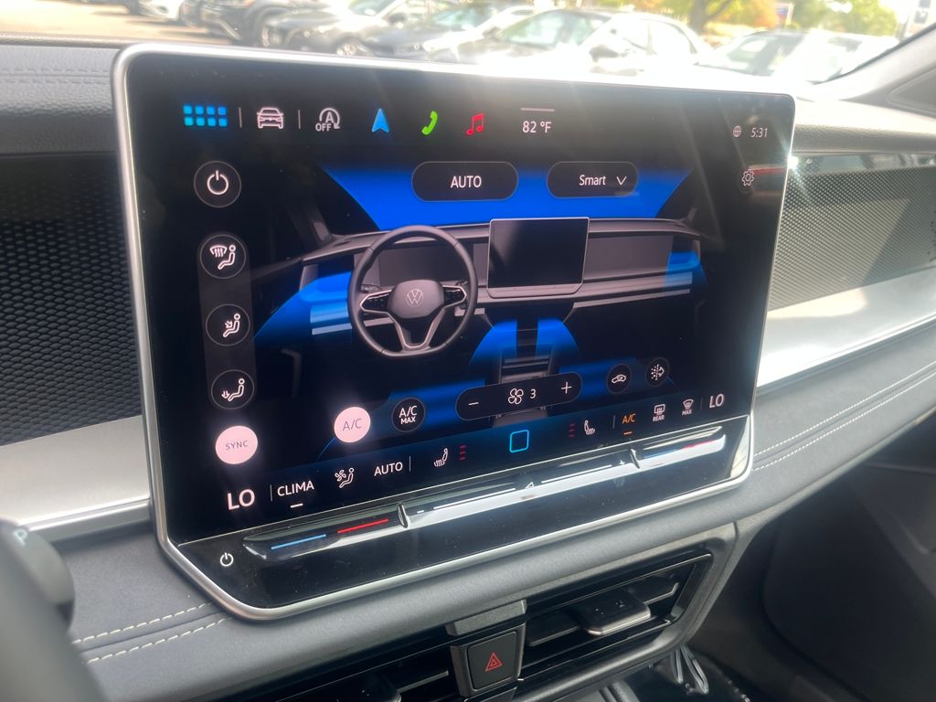 2025 Volkswagen Tiguan SE photo 11