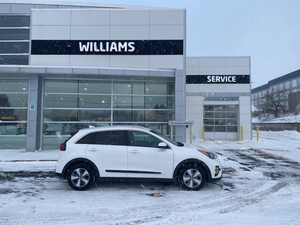 2020 Kia Niro LX's photo