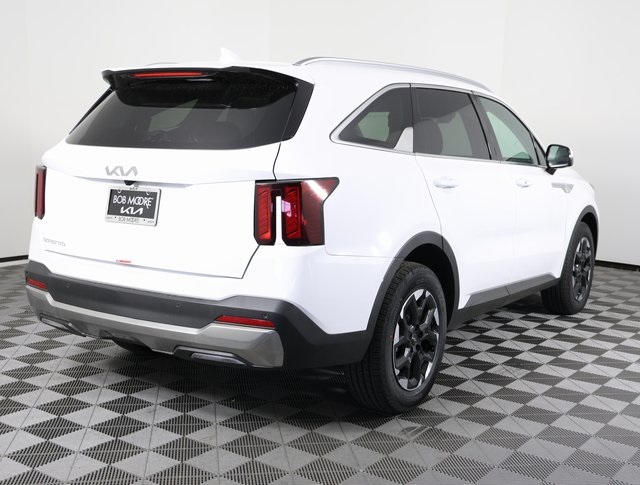 2025 Kia Sorento S photo 4