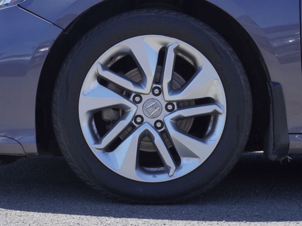 2019 Honda Accord LX photo 8