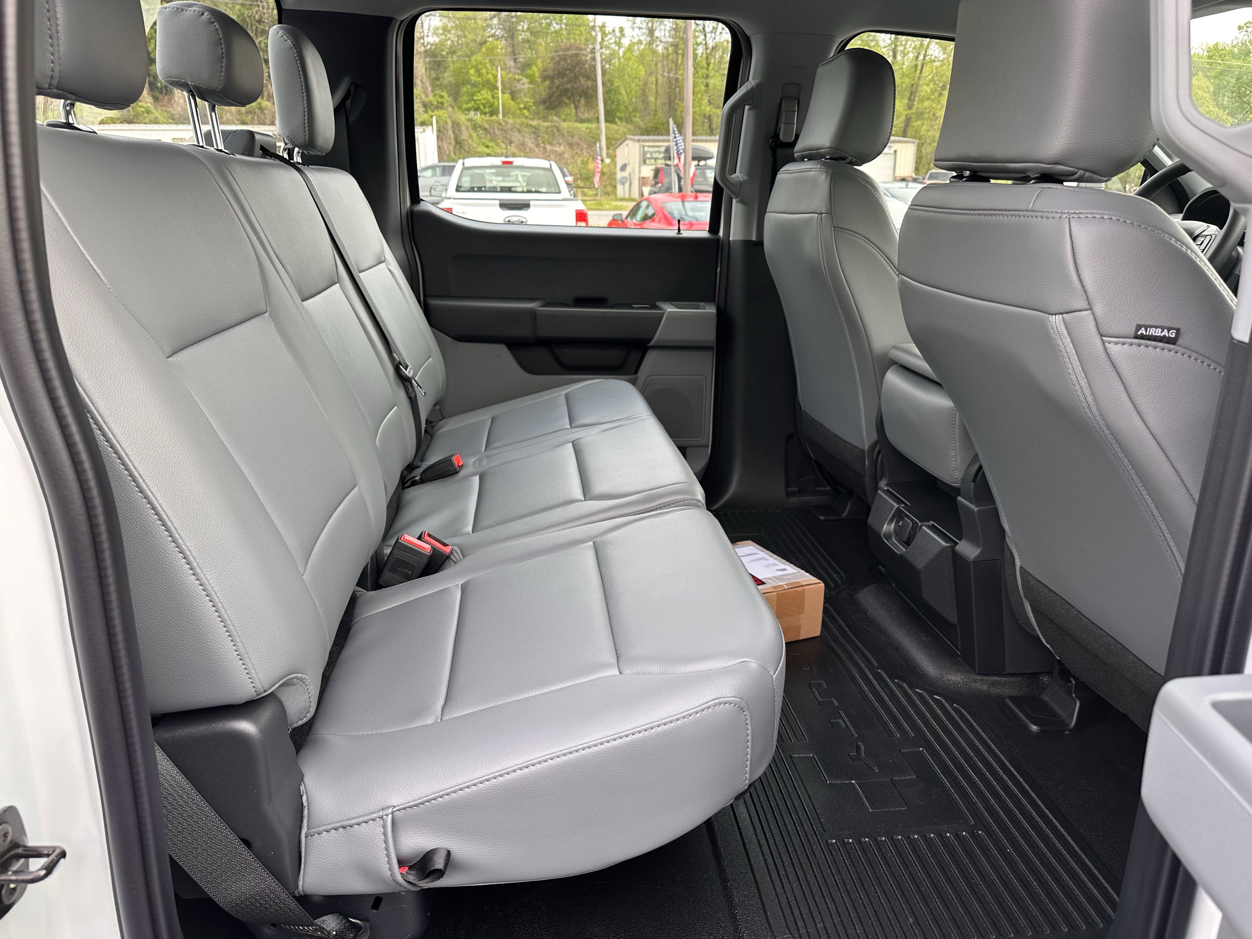 2025 Ford F-350 XL photo 7