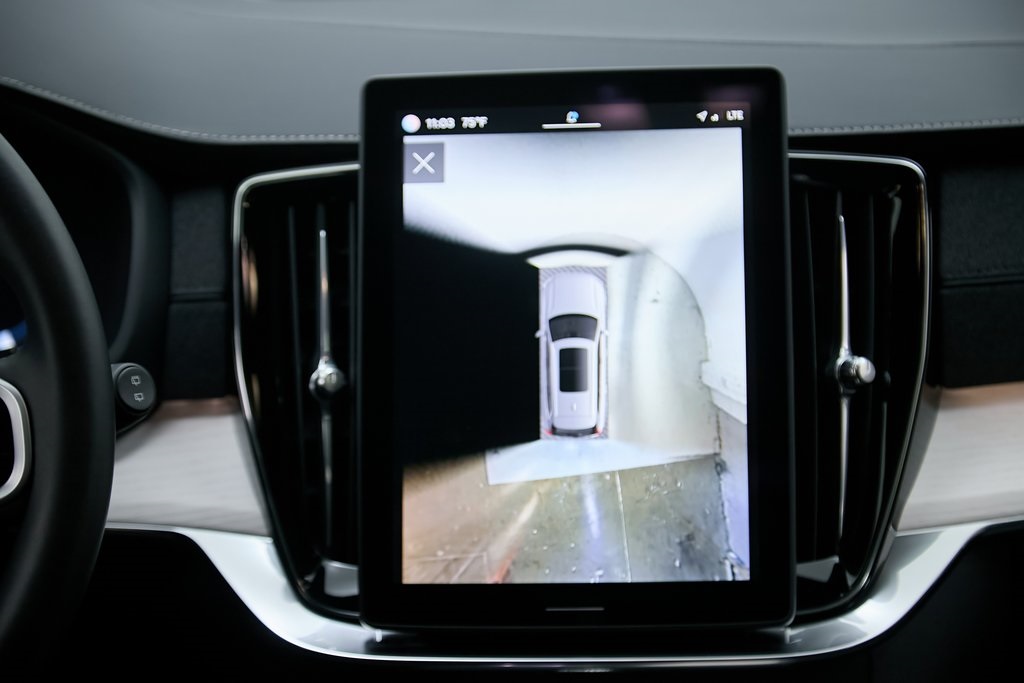 2025 VOLVO XC90 - Image 28