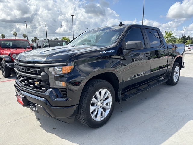 2022 Chevrolet Silverado 1500 Custom photo 2