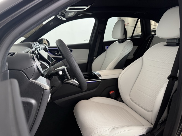 2026 Mercedes Benz GLC 300 4MATIC photo 8