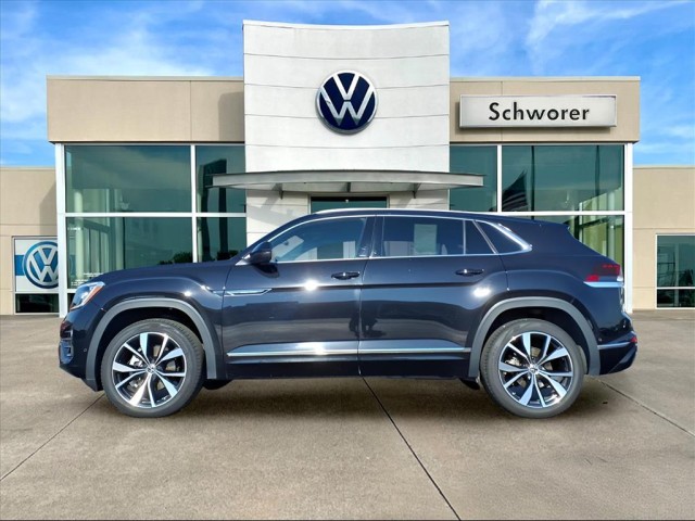 2024 Volkswagen Atlas Cross Sport SEL Premium R-LINE's photo