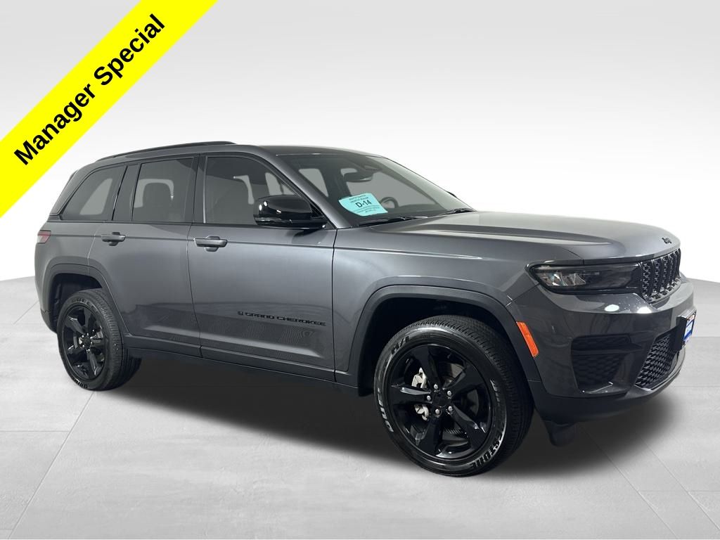 2023 Jeep Grand Cherokee Altitude's photo