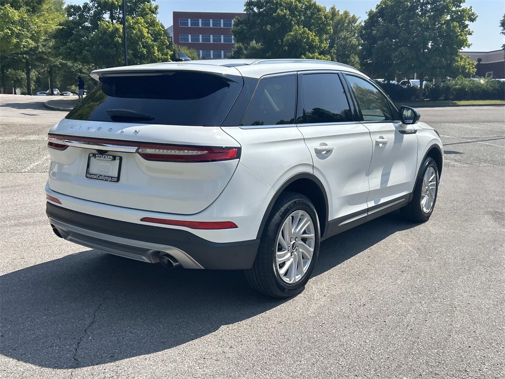 2022 Lincoln Corsair Standard photo 7