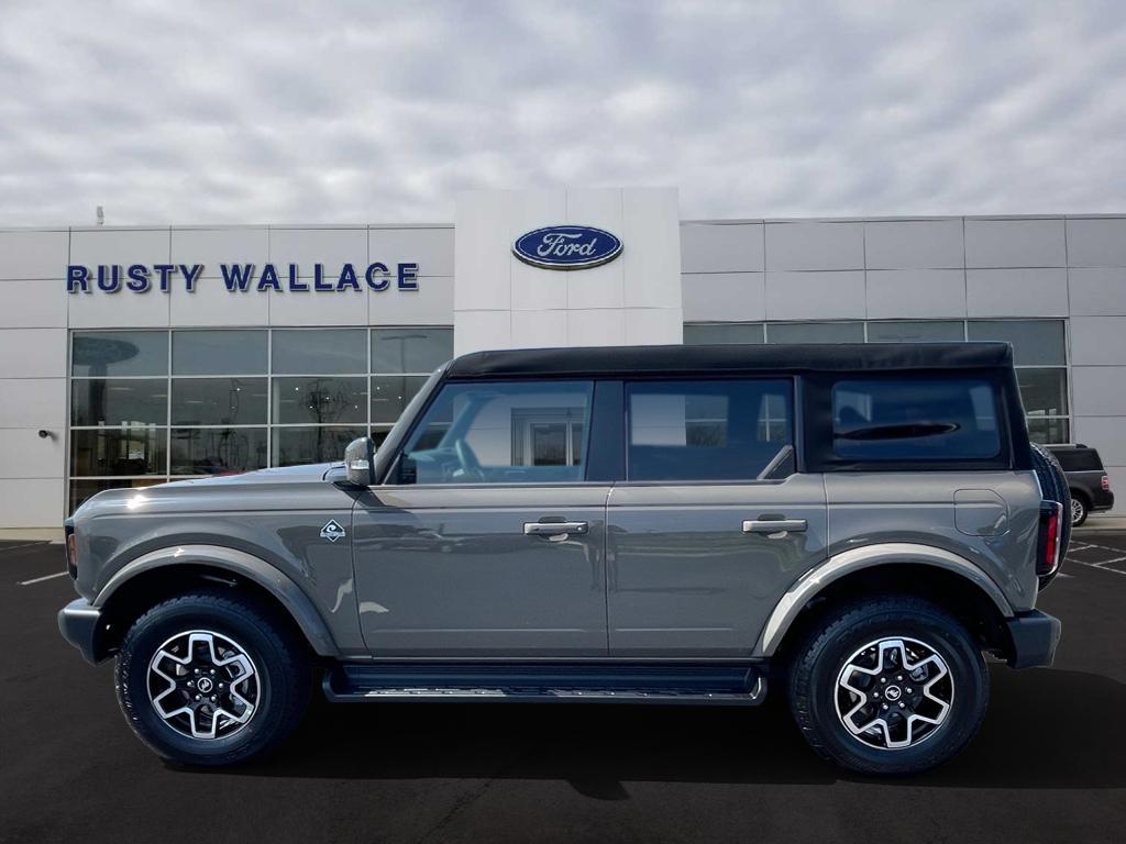 2025 Ford Bronco 4-Door Outer Banks's photo