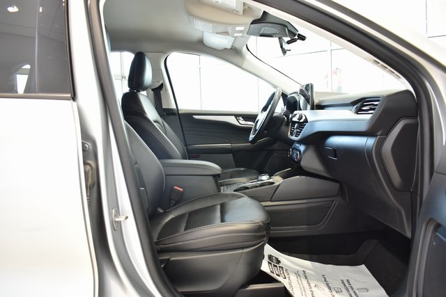 2022 Ford Escape Hybrid SEL photo 12
