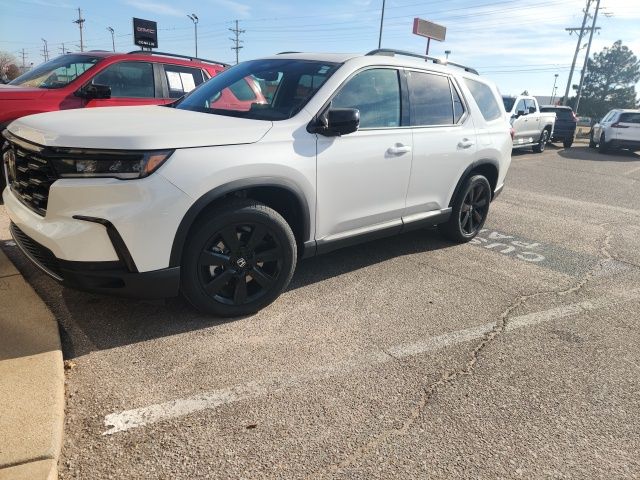 2025 Honda Pilot Black Edition's photo