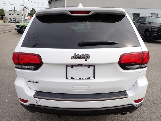 2016 Jeep Grand Cherokee Limited photo 4