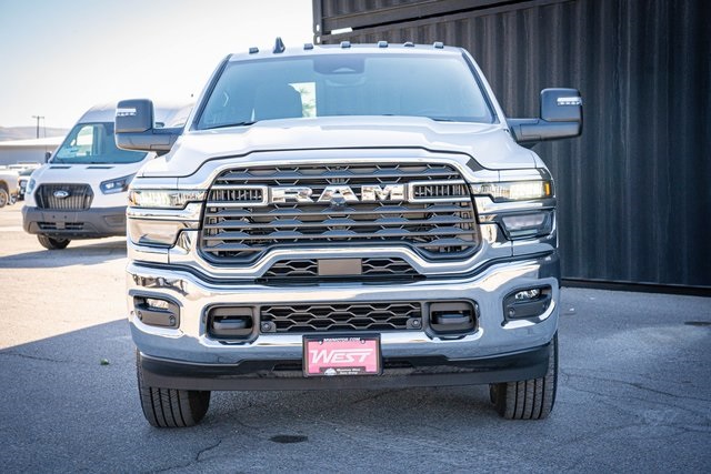 2025 Ram 2500 Big Horn photo 3