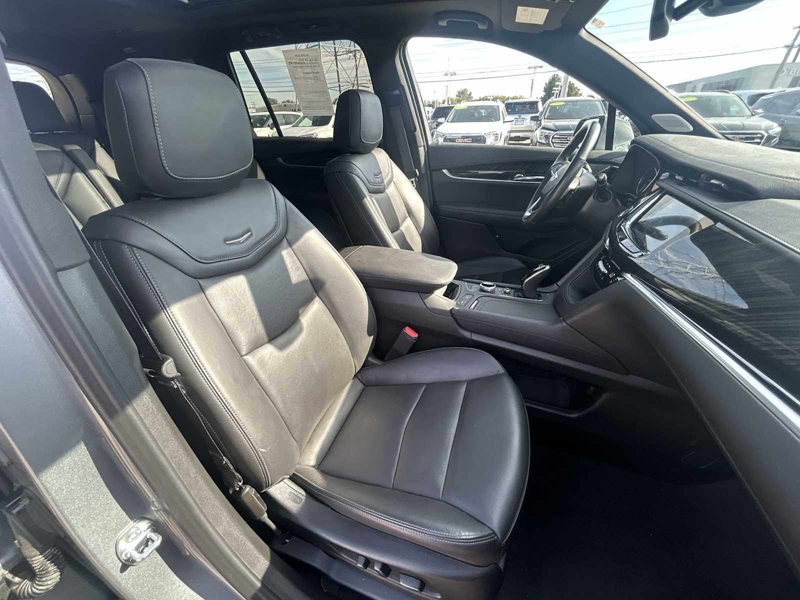2025 Cadillac XT6 Premium Luxury photo 29
