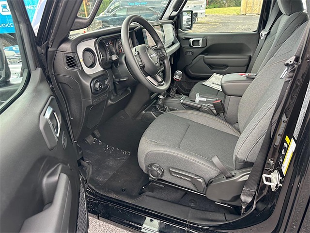 2025 Jeep Wrangler Sport photo 11