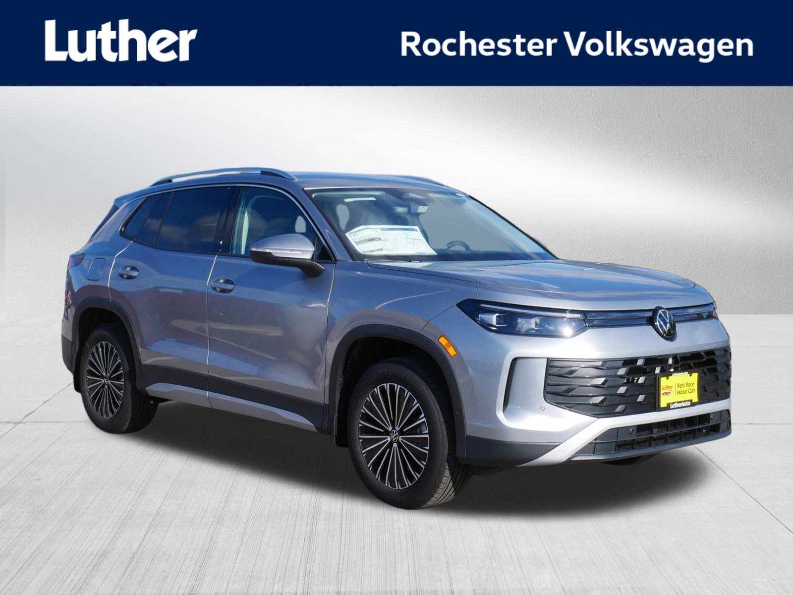 2025 Volkswagen Tiguan S's photo