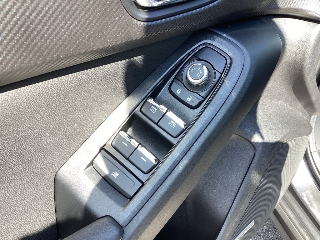 2025 Subaru Crosstrek Limited photo 12