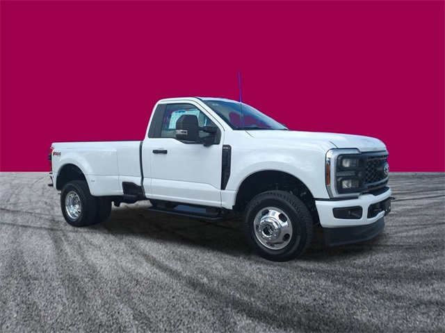 2026 Ford F-350 photo 2