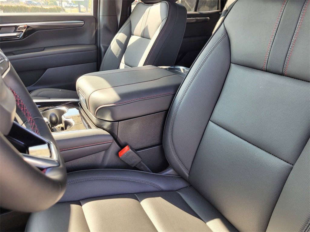 2025 Chevrolet Tahoe RST photo 10