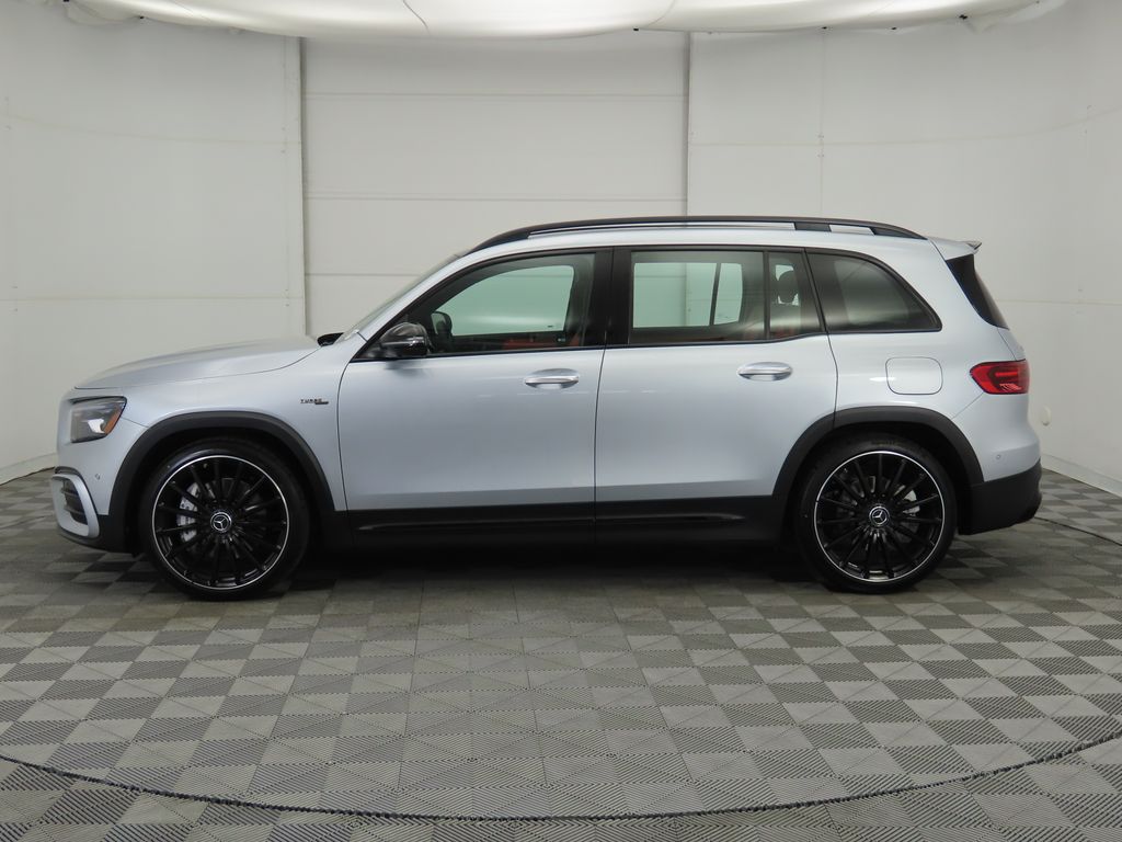 2026 Mercedes Benz GLB 35 AMG 4MATIC photo 7