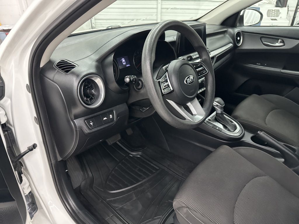 2019 Kia Forte FE LXS photo 7
