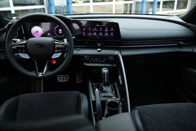 2025 Hyundai Elantra N Base photo 5
