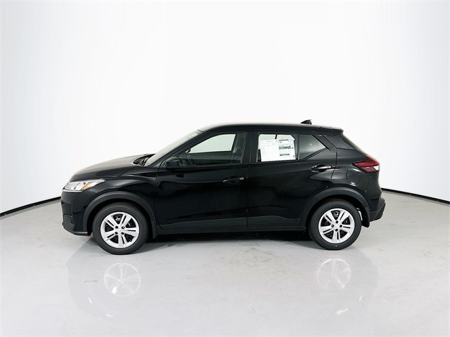 2024 Nissan Kicks S photo 4