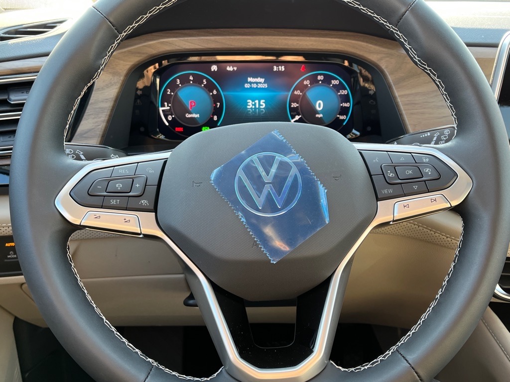 2025 Volkswagen Atlas SE Technology photo 9