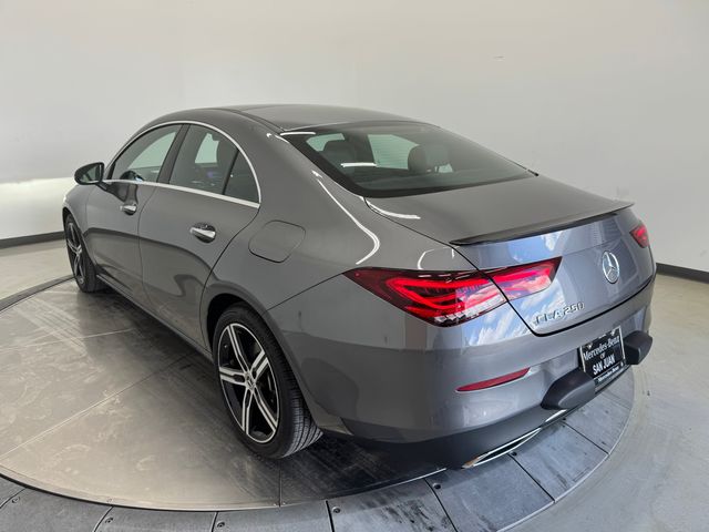 2022 Mercedes Benz CLA 250 photo 9